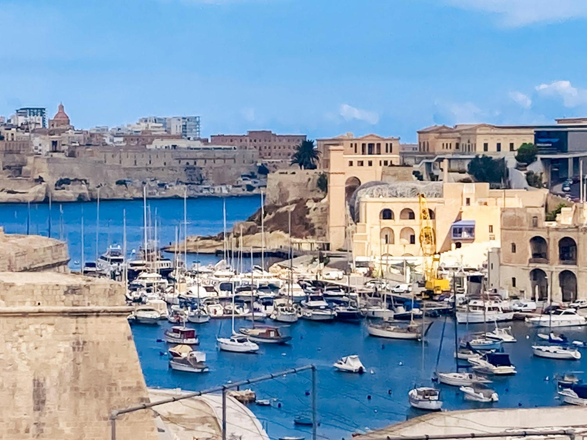 Valletta And Grand Harbour Lookout Kalkara Exterior photo